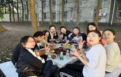 “鑄造優秀團隊，共創華禹輝煌”----華禹護欄幸福村戶外拓展訓練營活動