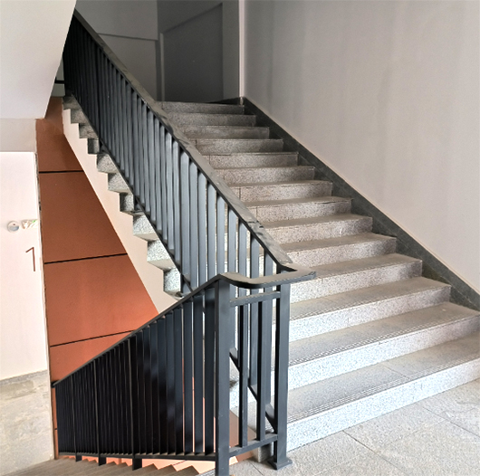 湖北荊州長江大學文理學院鋅鋼欄桿案例