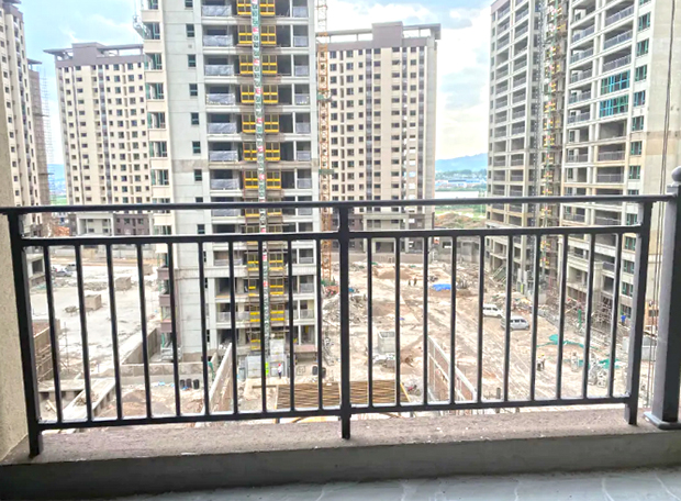 云南瀘西錦輝翡翠住宅項(xiàng)目<a href=http://www.8em82.com target=_blank class=infotextkey>鋅鋼欄桿</a>工程