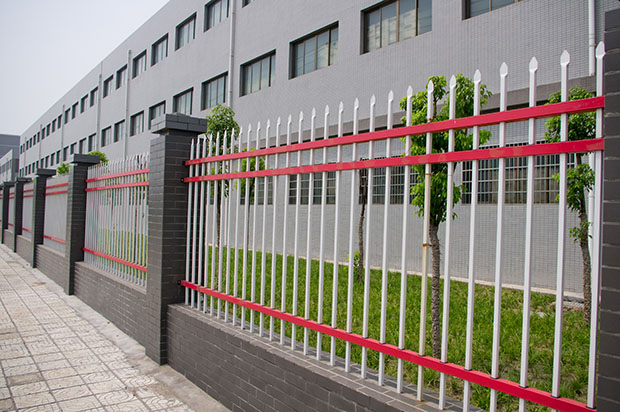 福建定制園區鋅鋼護欄有什么特點