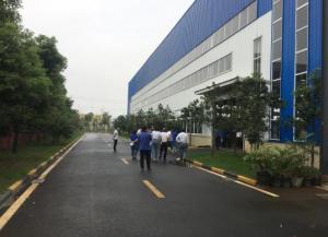 華禹護欄荊州公司組織員工赴湖北山洪食品機械廠學(xué)習(xí)交流